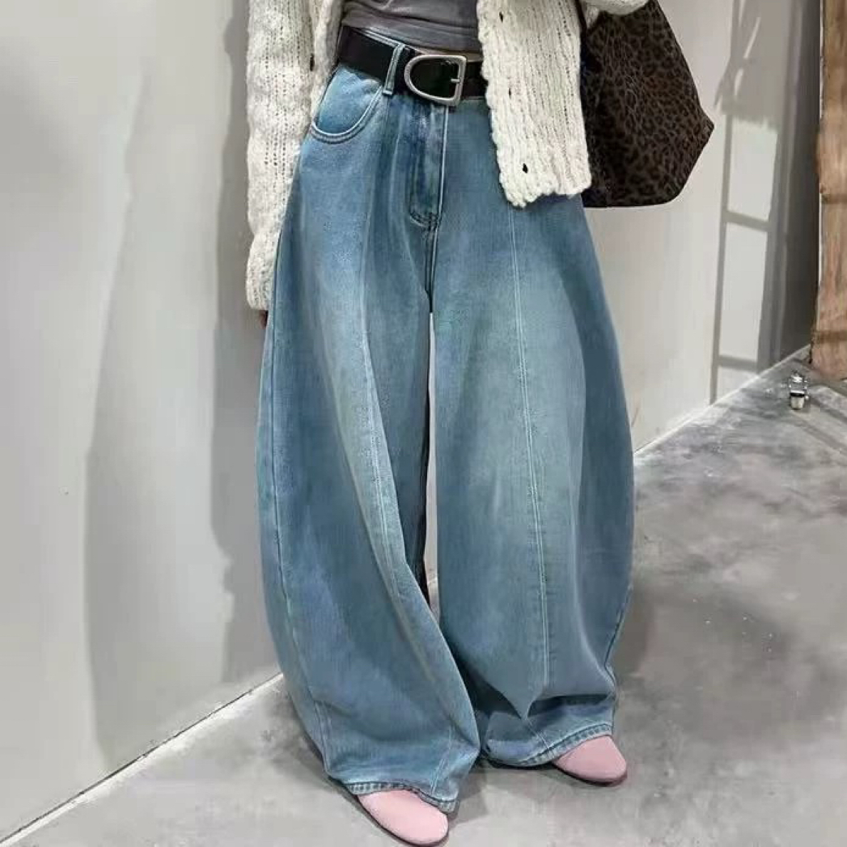 爆款韩版高腰洋气百搭显瘦复合绒弯刀直筒牛仔裤