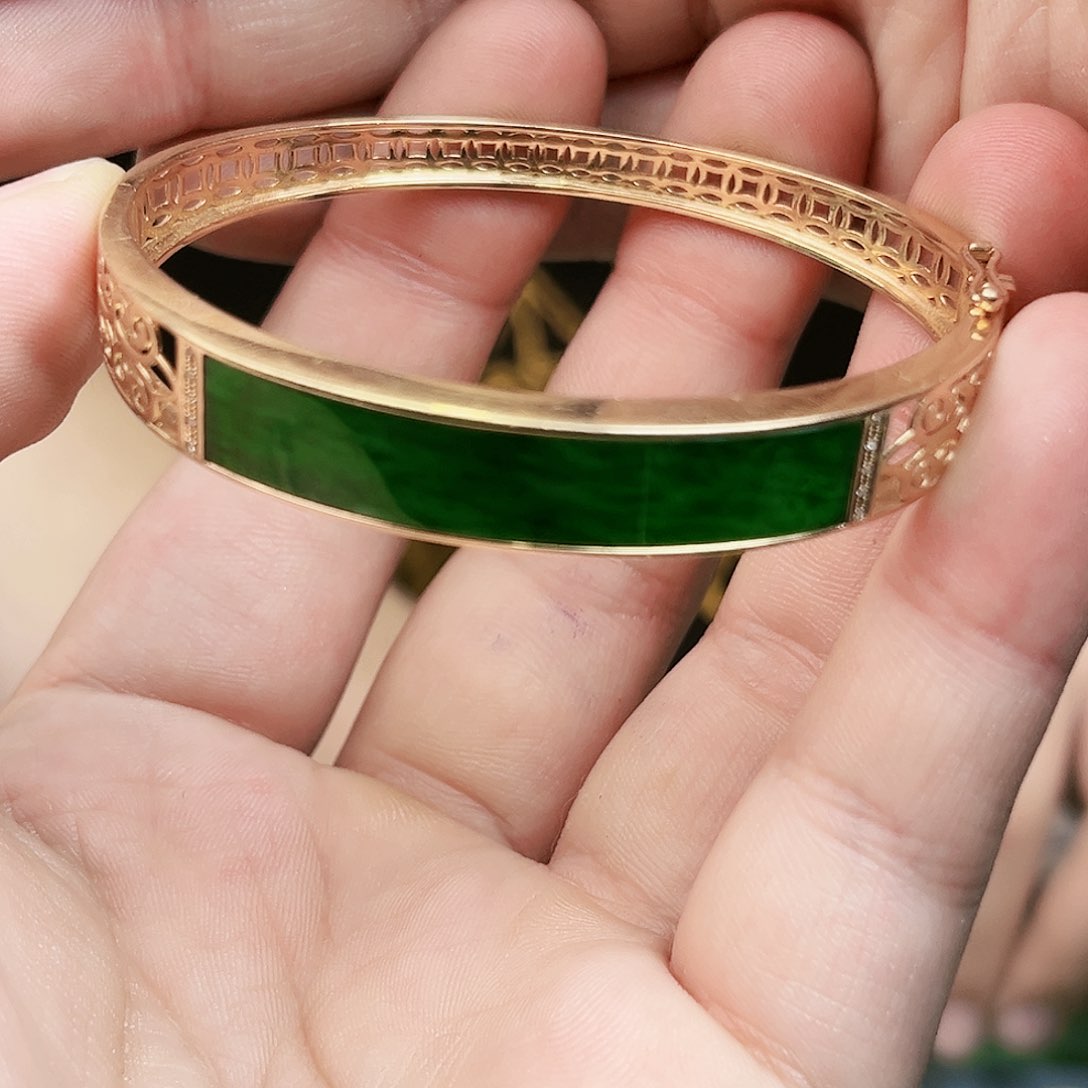 翡翠颈饰18K金镶嵌手镯