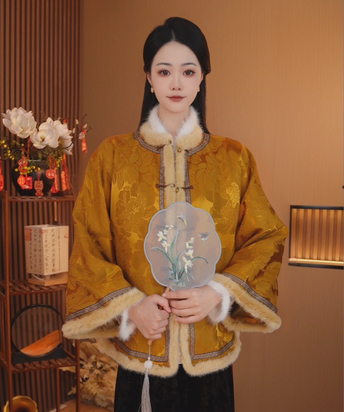 花想容-新中式重磅老缎双面双穿水貂毛外套2025D7779芒果广源仓