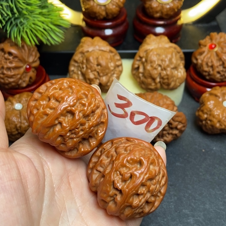 文玩核桃把件38白狮子300