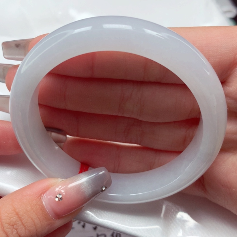 【闪购商品】翡翠手镯未镶嵌54圈