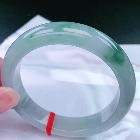 翡翠手镯未镶嵌65号62圈