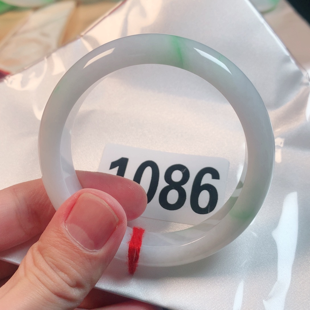 翡翠手镯未镶嵌翡翠手镯1086