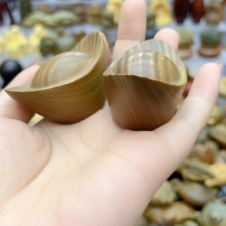 维腊木（绿檀）不*凡元宝一对