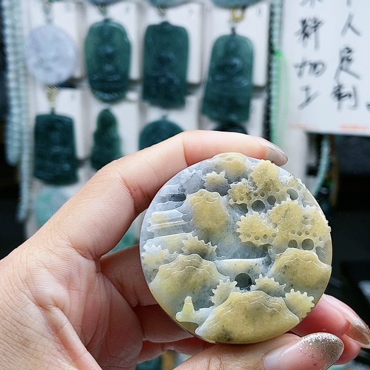 翡翠未镶嵌颈饰翡翠