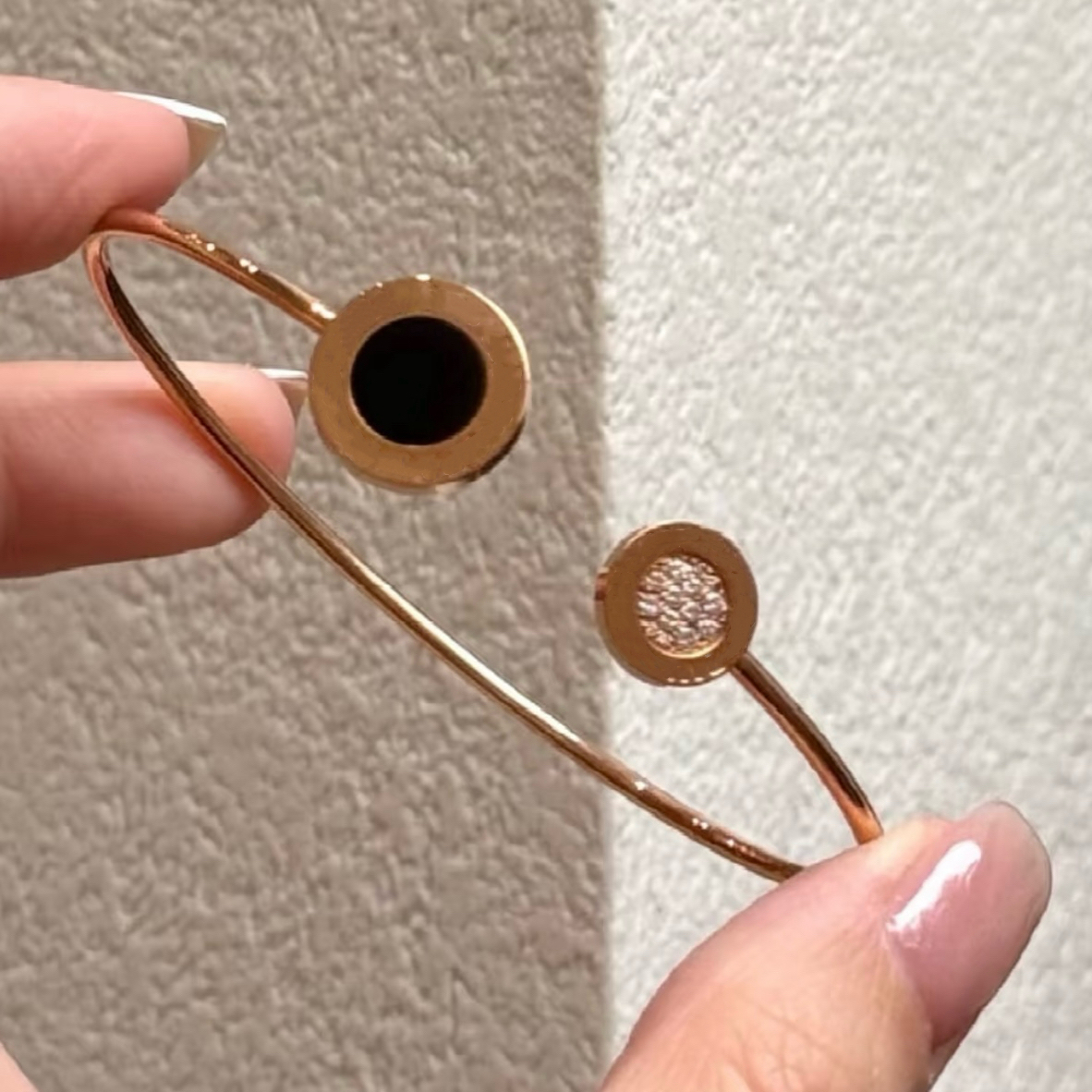 实验室培育钻石18k金镶嵌满钻宝家黑饼手镯