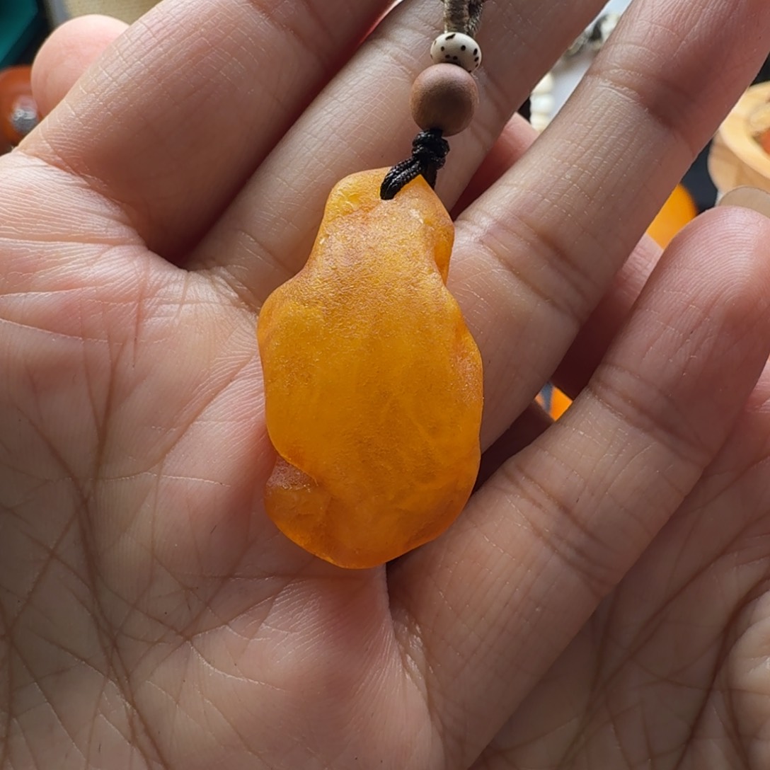 琥珀颈饰未镶嵌海漂原石吊坠