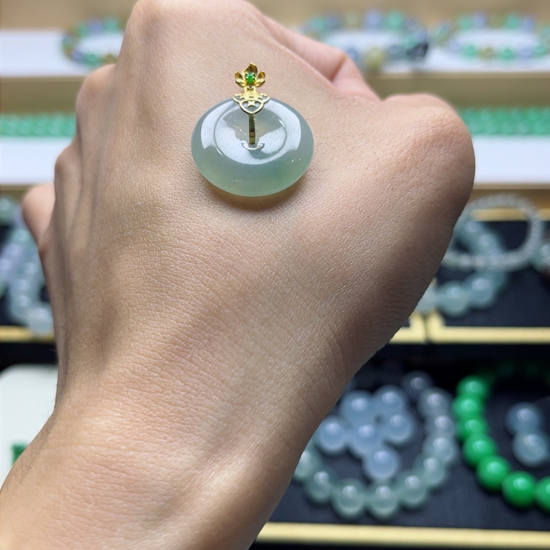 翡翠手链18K金镶嵌平安扣