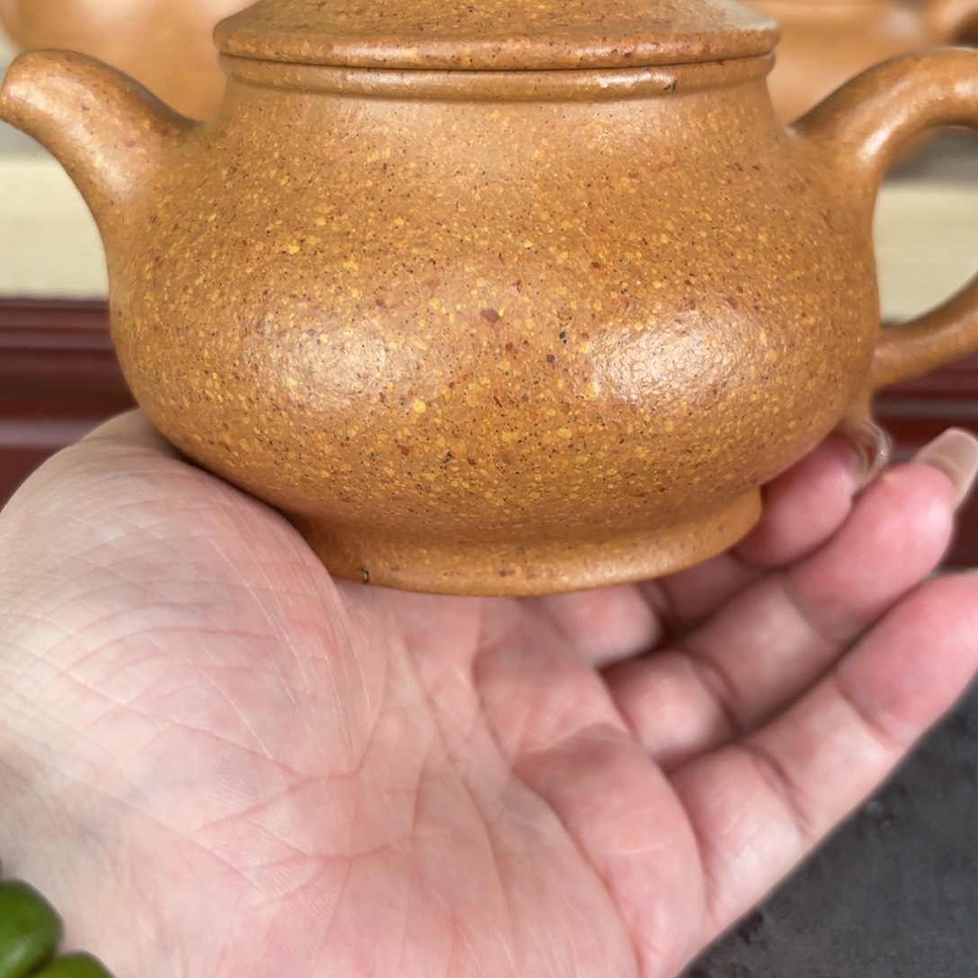 紫砂茶壶梨皮黄段潘壶230
