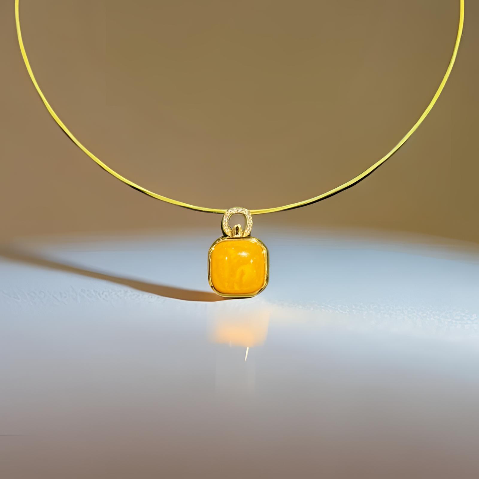 【怡铭】银s925镀金蜜蜡吊坠（赠项圈）YM100