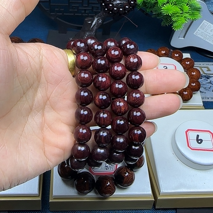 黄花梨/降香黄檀1.2 黄花梨