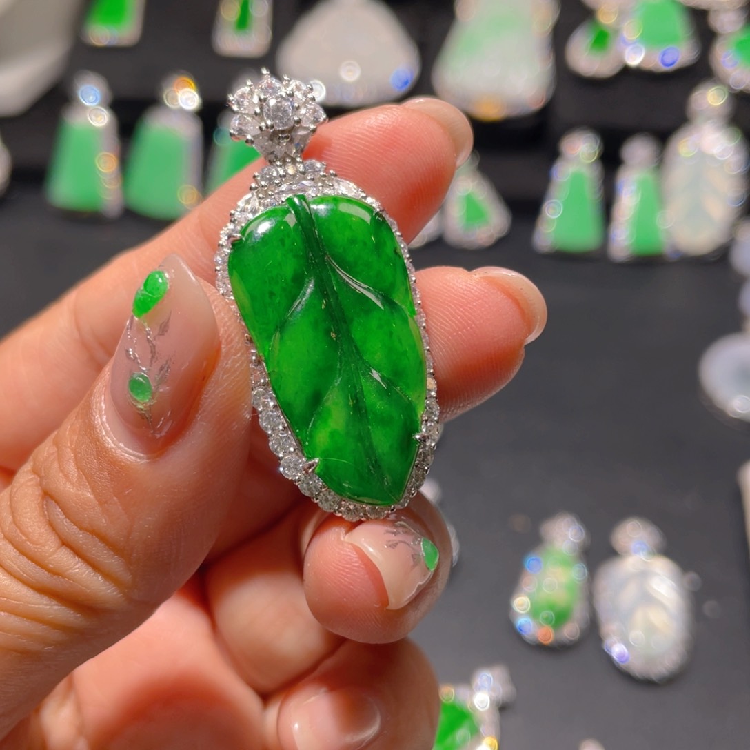 翡翠颈饰银S925镀金镶嵌精品