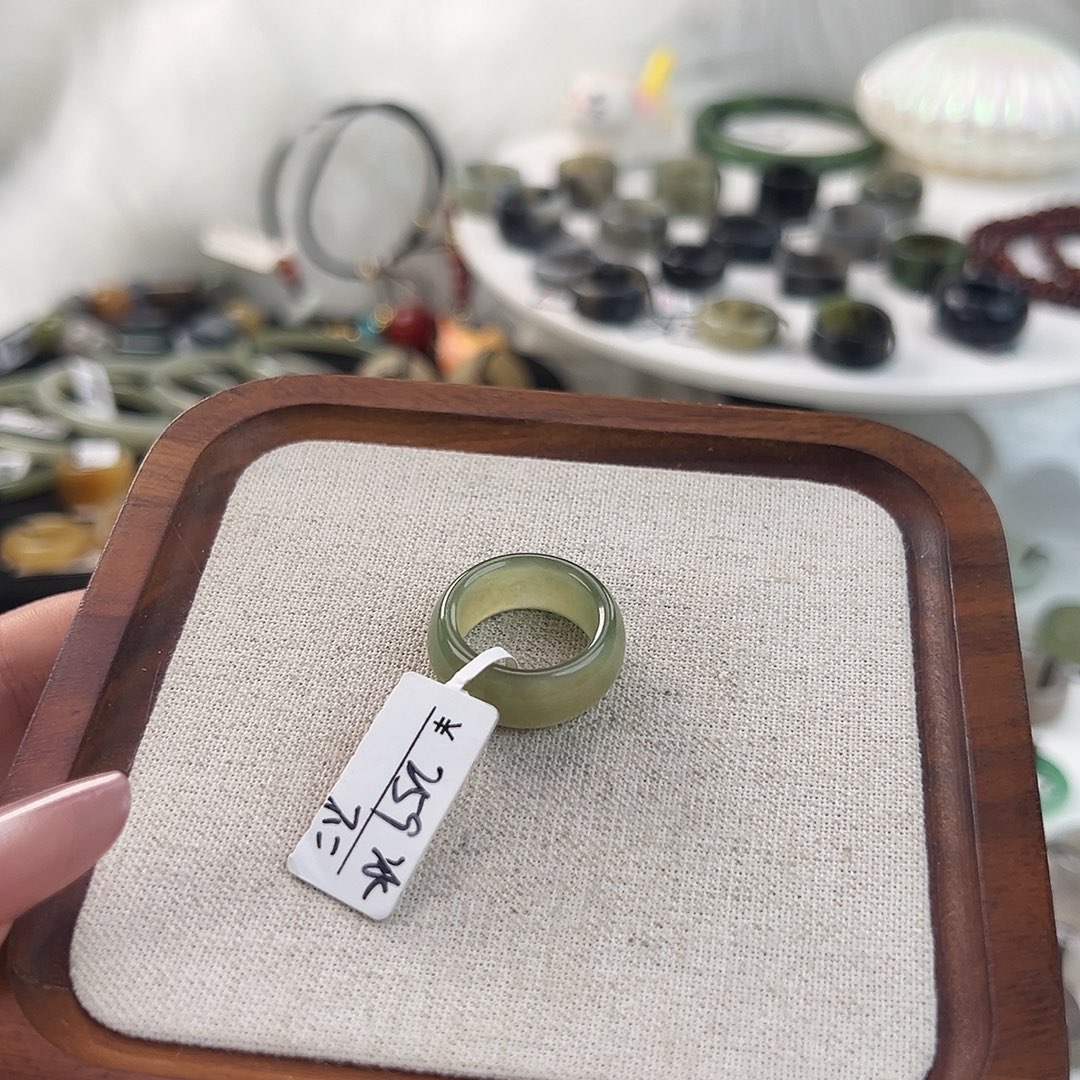 和田玉未镶嵌戒指N106翠青轮胎直径16不退换