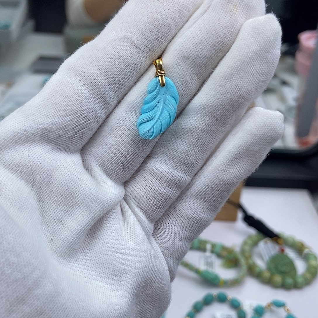 绿松石18K金镶嵌珠宝奇石