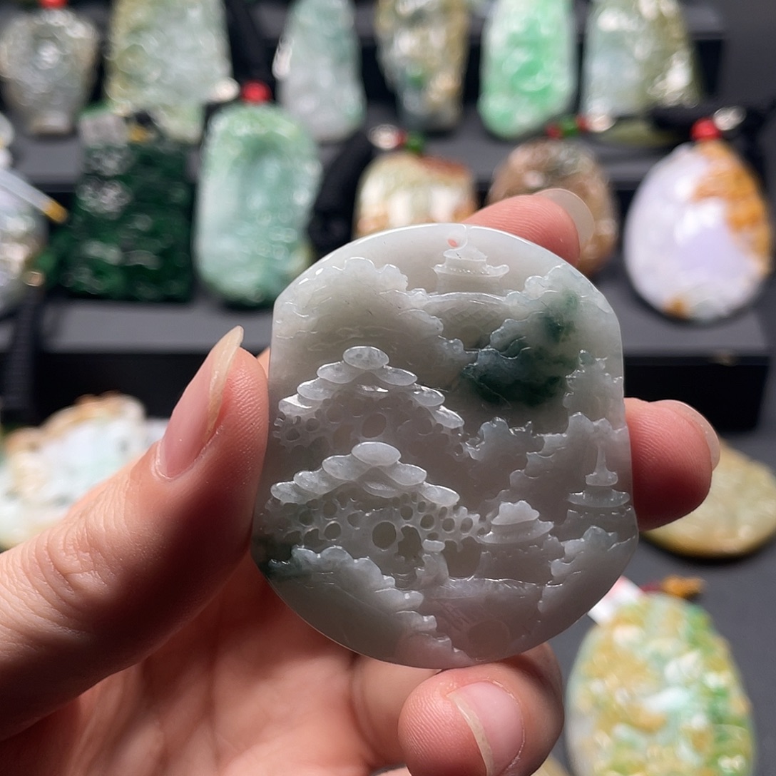 翡翠未镶嵌挂件腾冲