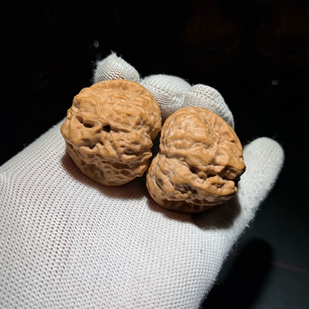 779白茬水晶皮老树金蟾蛤蟆头文玩核桃尺寸:边38肚39高32