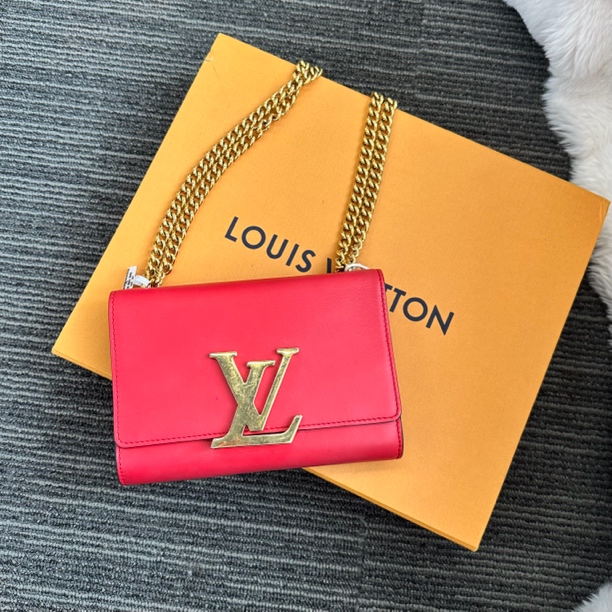 95新 LouisVuitton/路易威登 lv大logo单肩斜挎包 jm