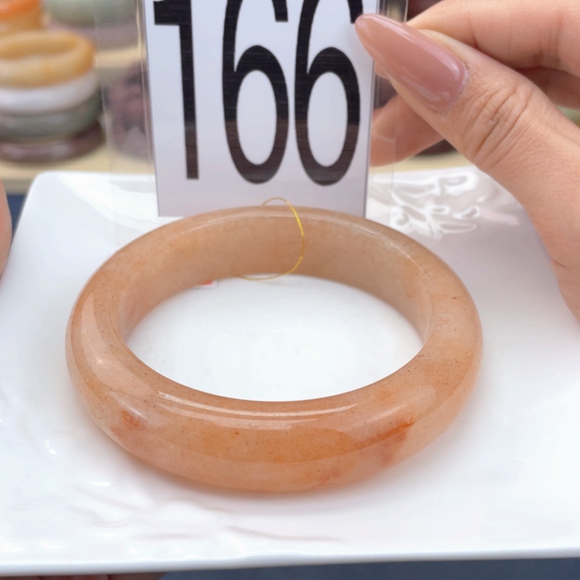 【闪购商品】石英质玉手镯未镶嵌