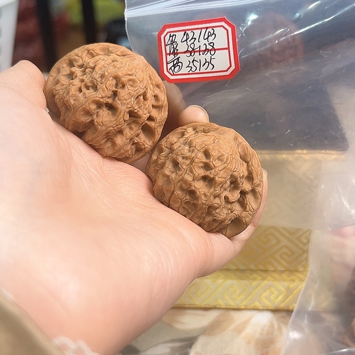 文玩核桃把件兴隆狮子头