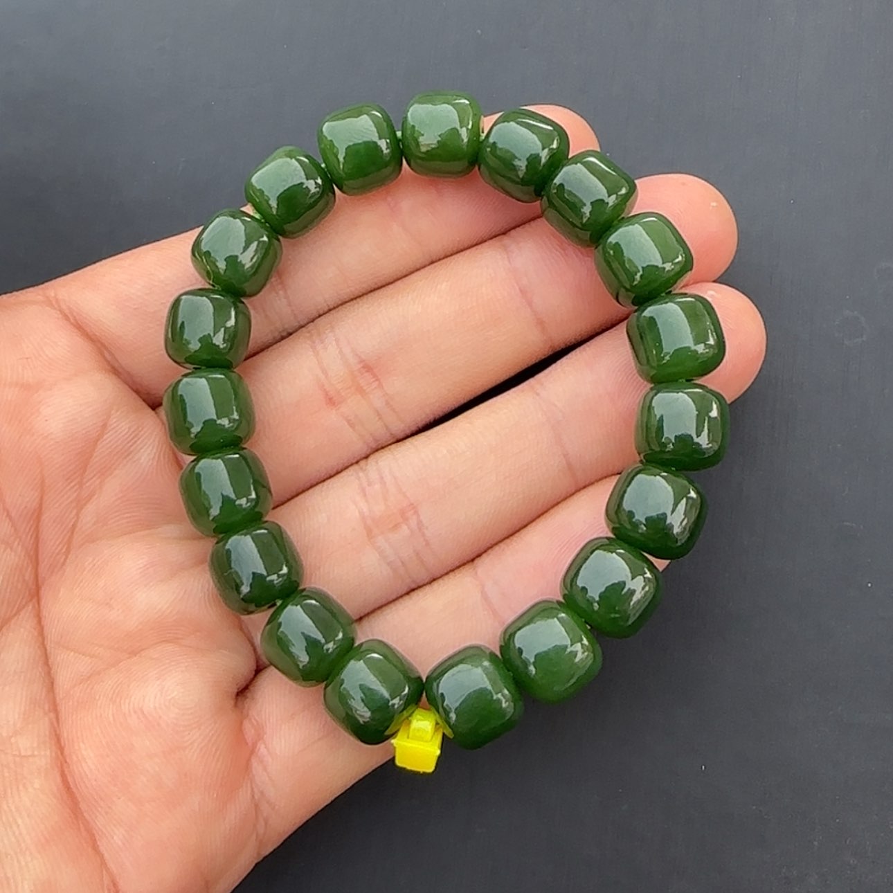 【闪购商品】手串未镶嵌和田玉碧玉老型珠手串