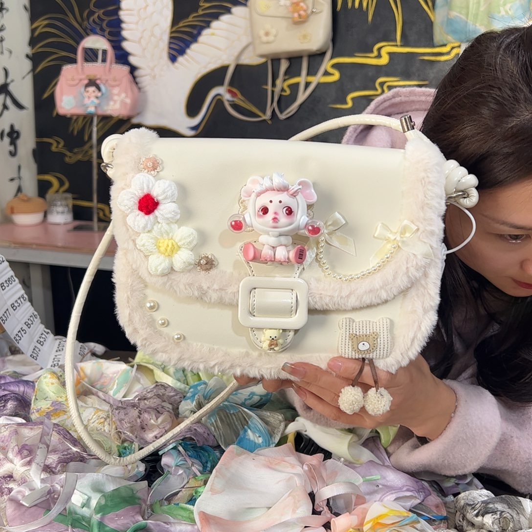 凤***殇370娃包手作不退不换