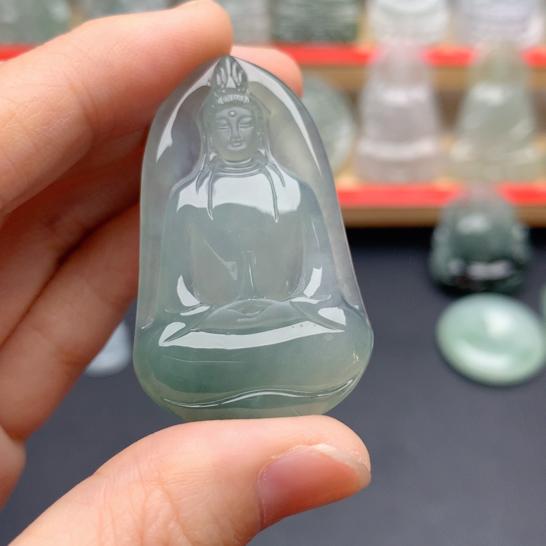 翡翠未镶嵌颈饰素衣