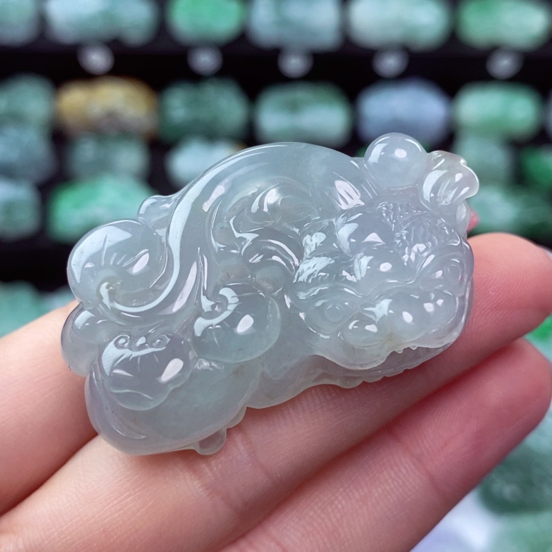 翡翠颈饰未镶嵌天然