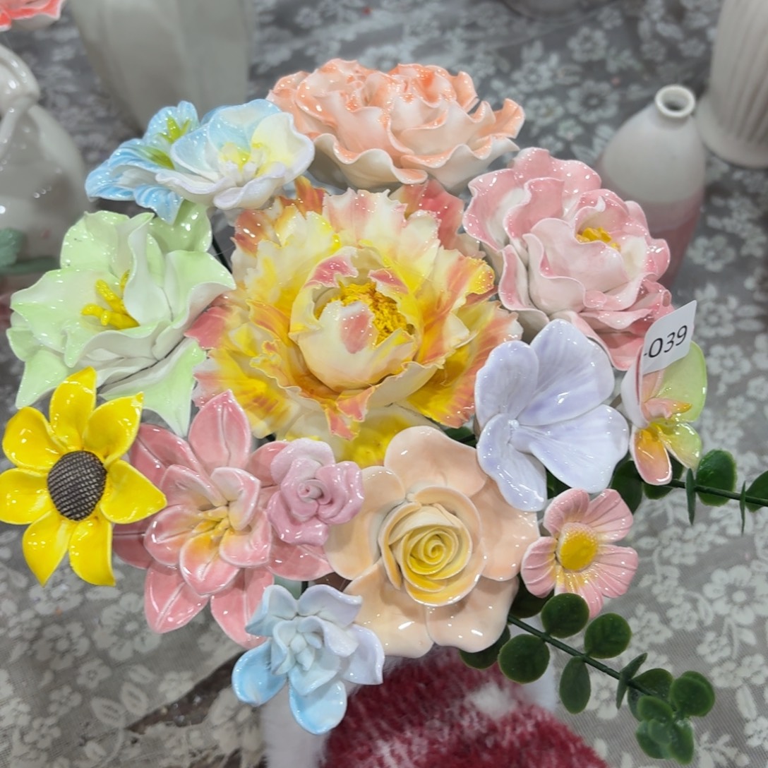 3139 陶瓷花拍满20元发货，退款拉黑