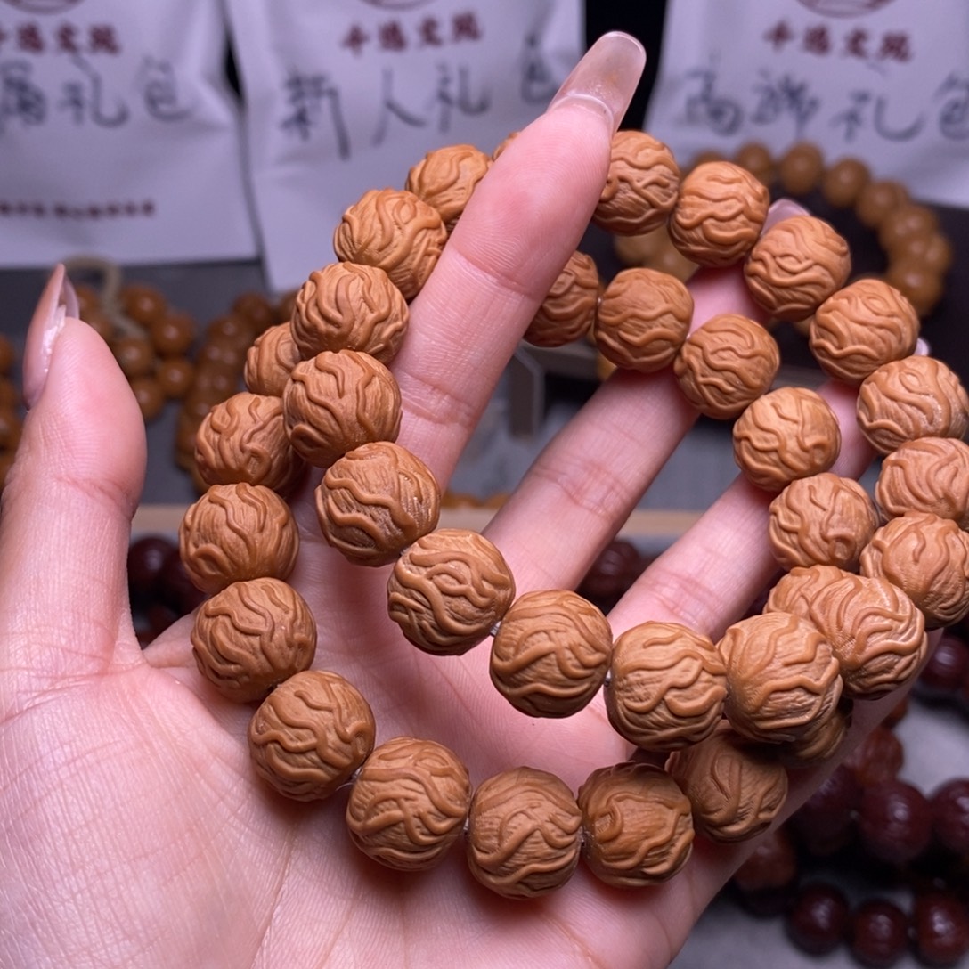 文玩核桃手串毒液