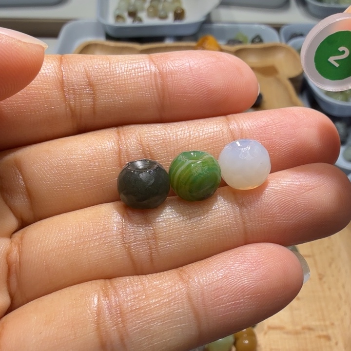 和田玉未镶嵌珠宝半成品