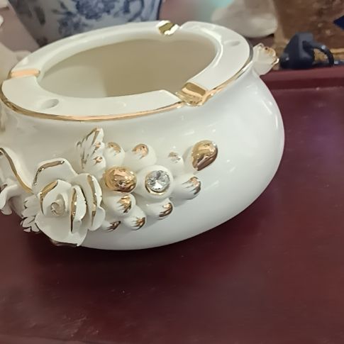 陶瓷瑕摆。。。。。。。。。。。。。。。。