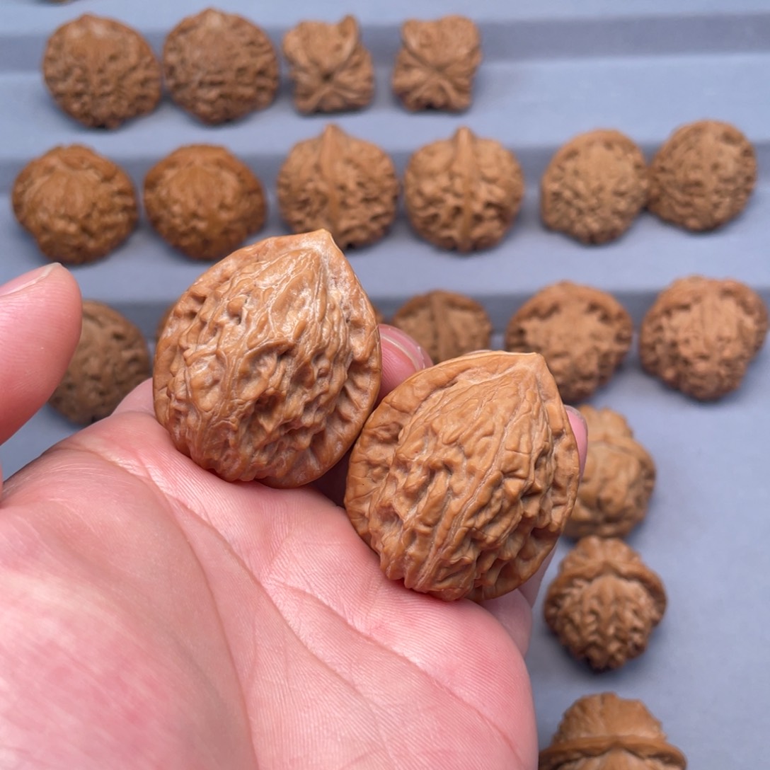 文玩核桃把件37大红袍