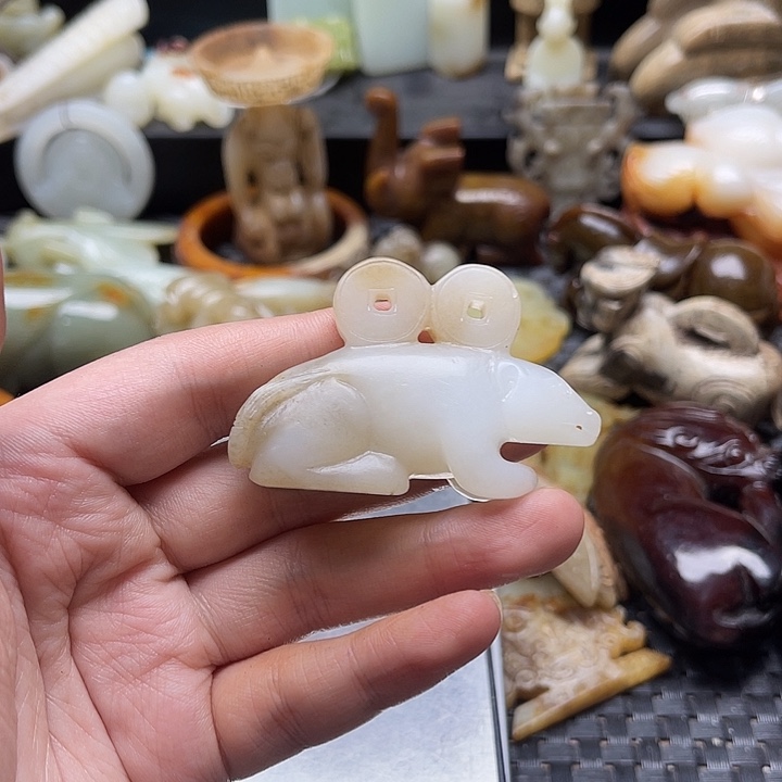 千***鹰和田玉（糖玉）未镶嵌摆件