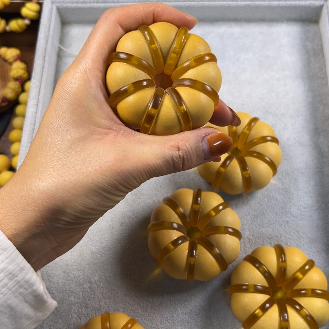 毛衣领设计非常时尚