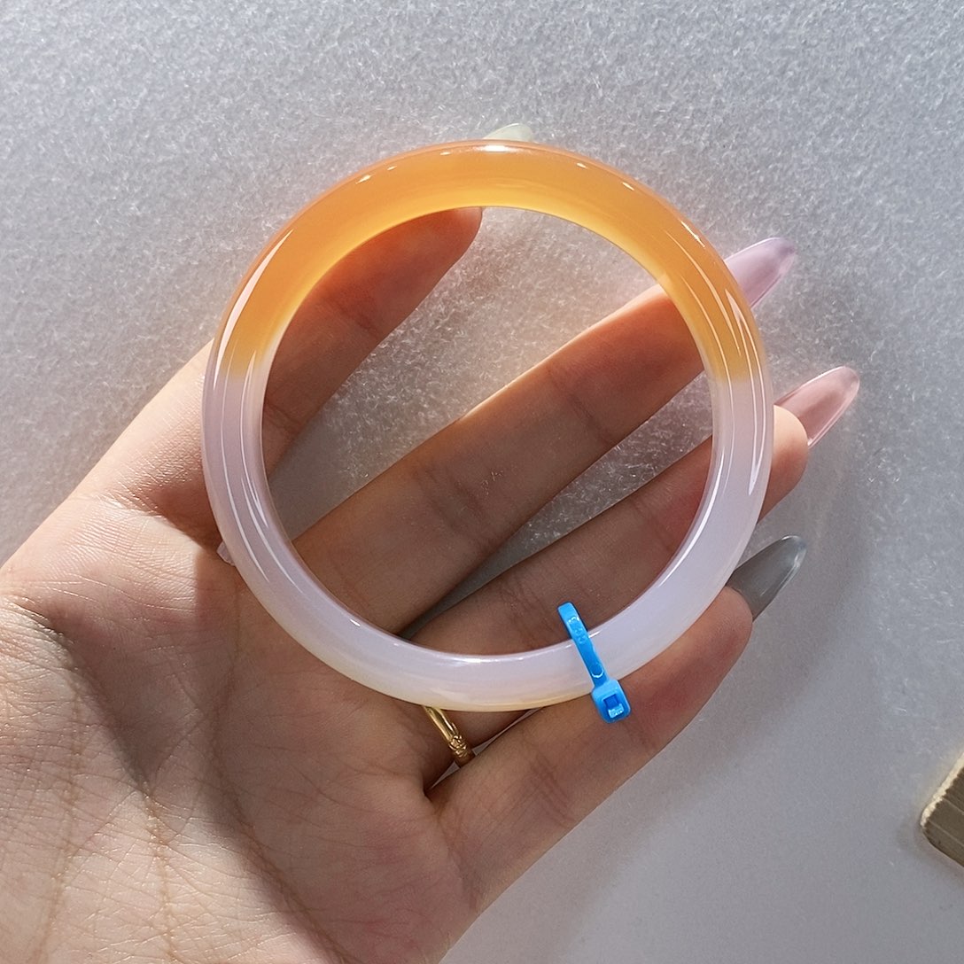 玛瑙/玉髓手镯未镶嵌59