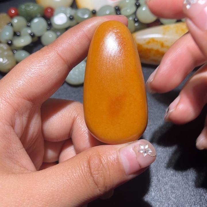 和田玉未镶嵌珠宝奇石