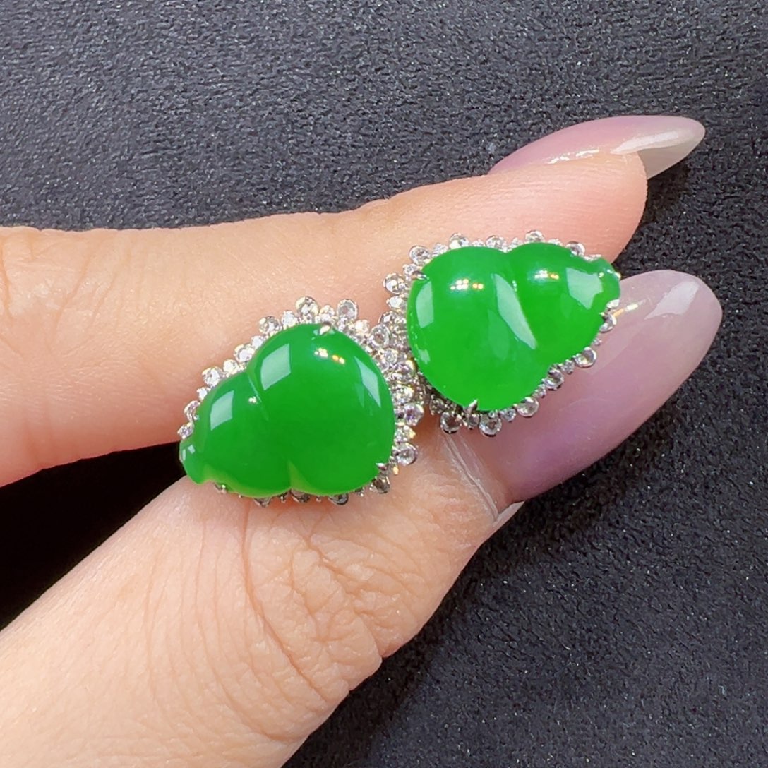 翡翠18K金镶嵌耳饰葫芦