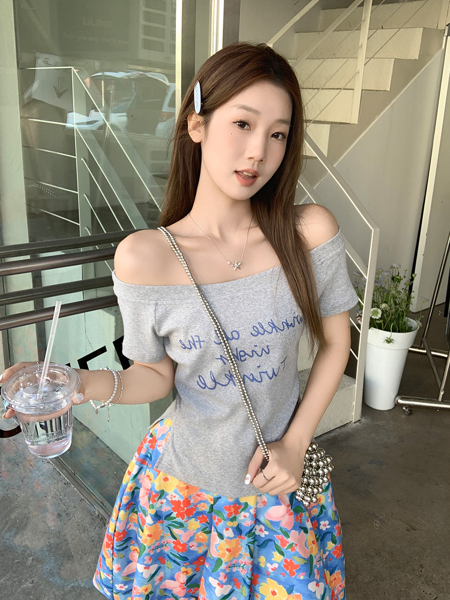 【女高】夏季短款上衣修身气质辣妹显瘦复古一字肩短袖斜肩T恤女