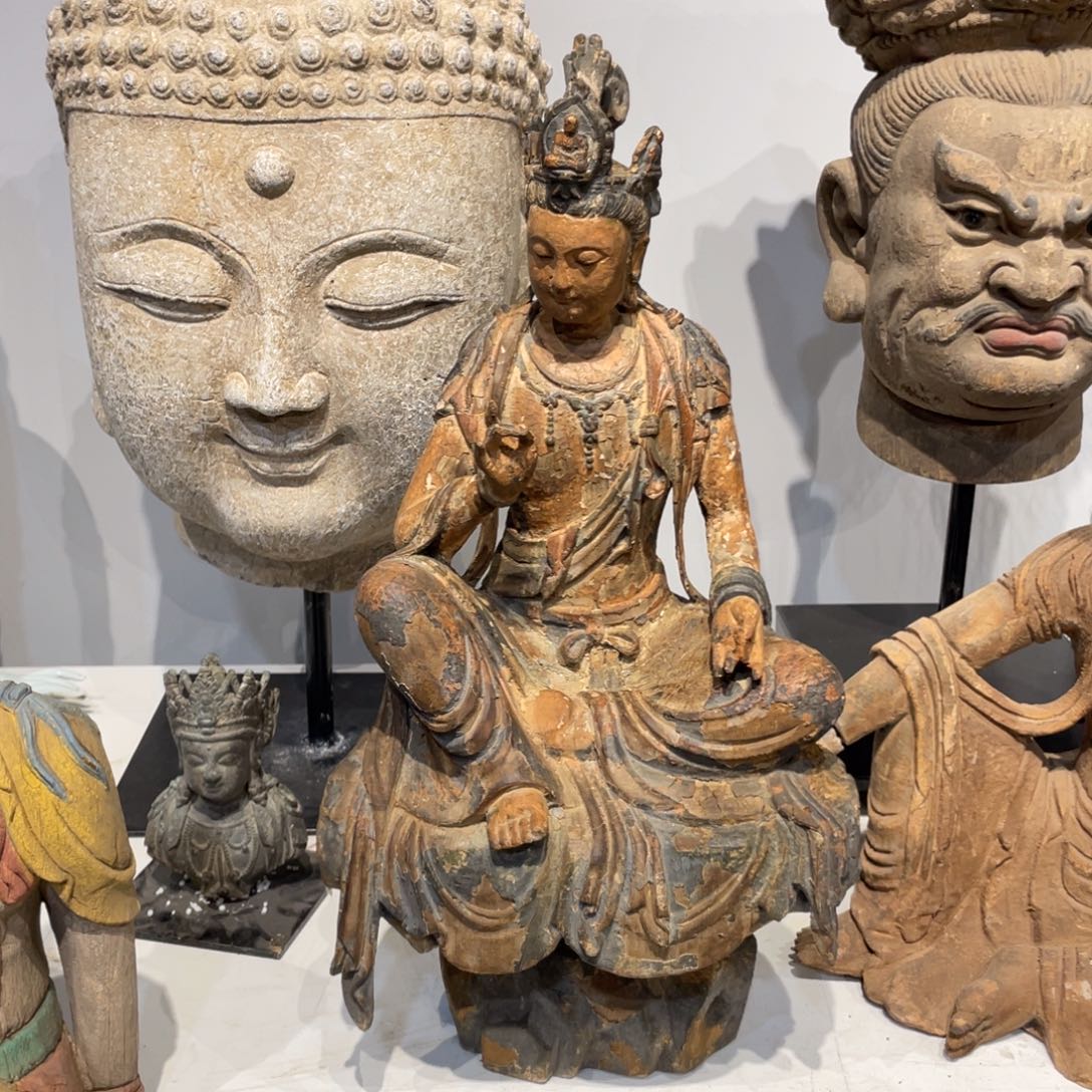 玄***木自在观音楠木材质