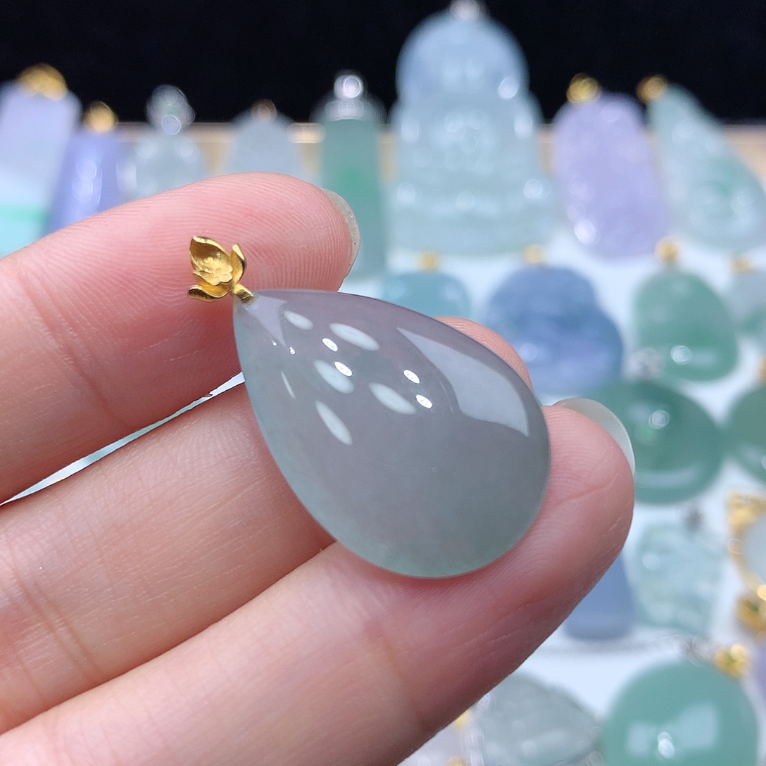 颈饰18K金镶嵌翡翠翡翠