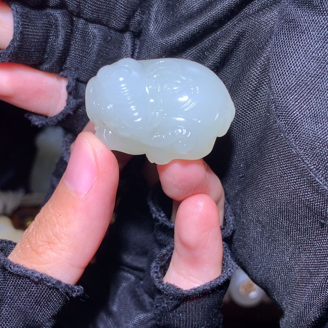 凡***一颈饰未镶嵌和田玉