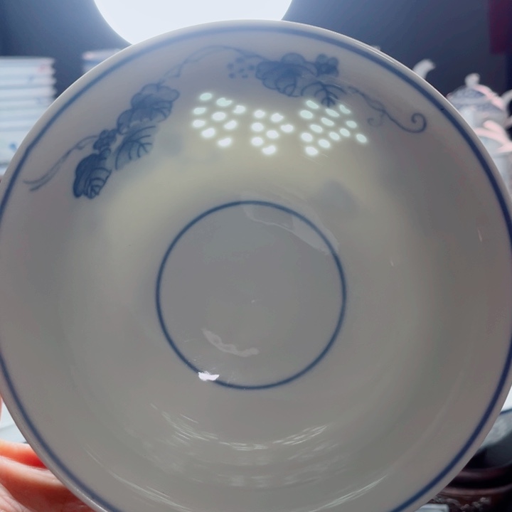 青花玲珑6寸面碗葡萄