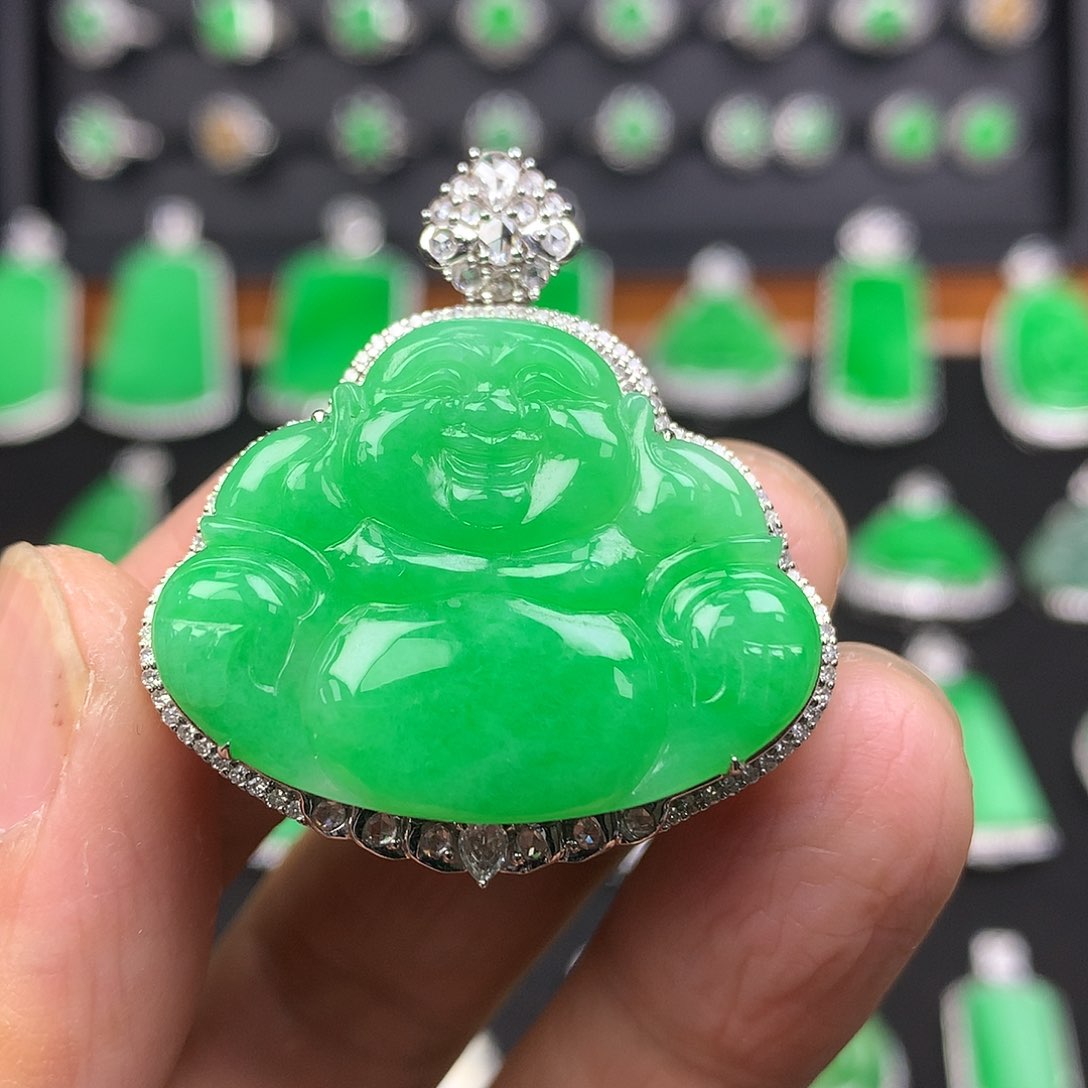 翡翠颈饰18K金镶嵌吊坠