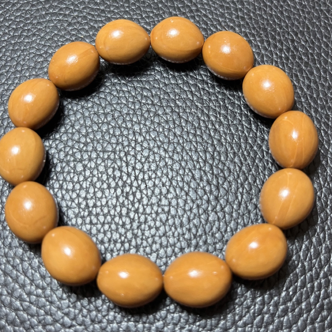 核雕素串，鸭蛋形，1.3×1.6。老油核