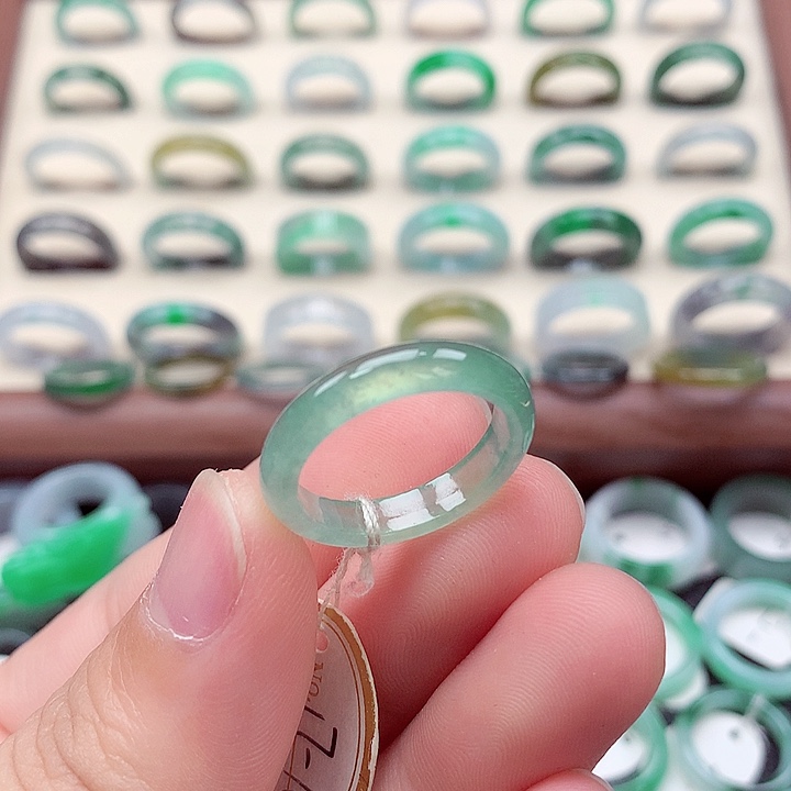 翡翠戒指未镶嵌17-18号