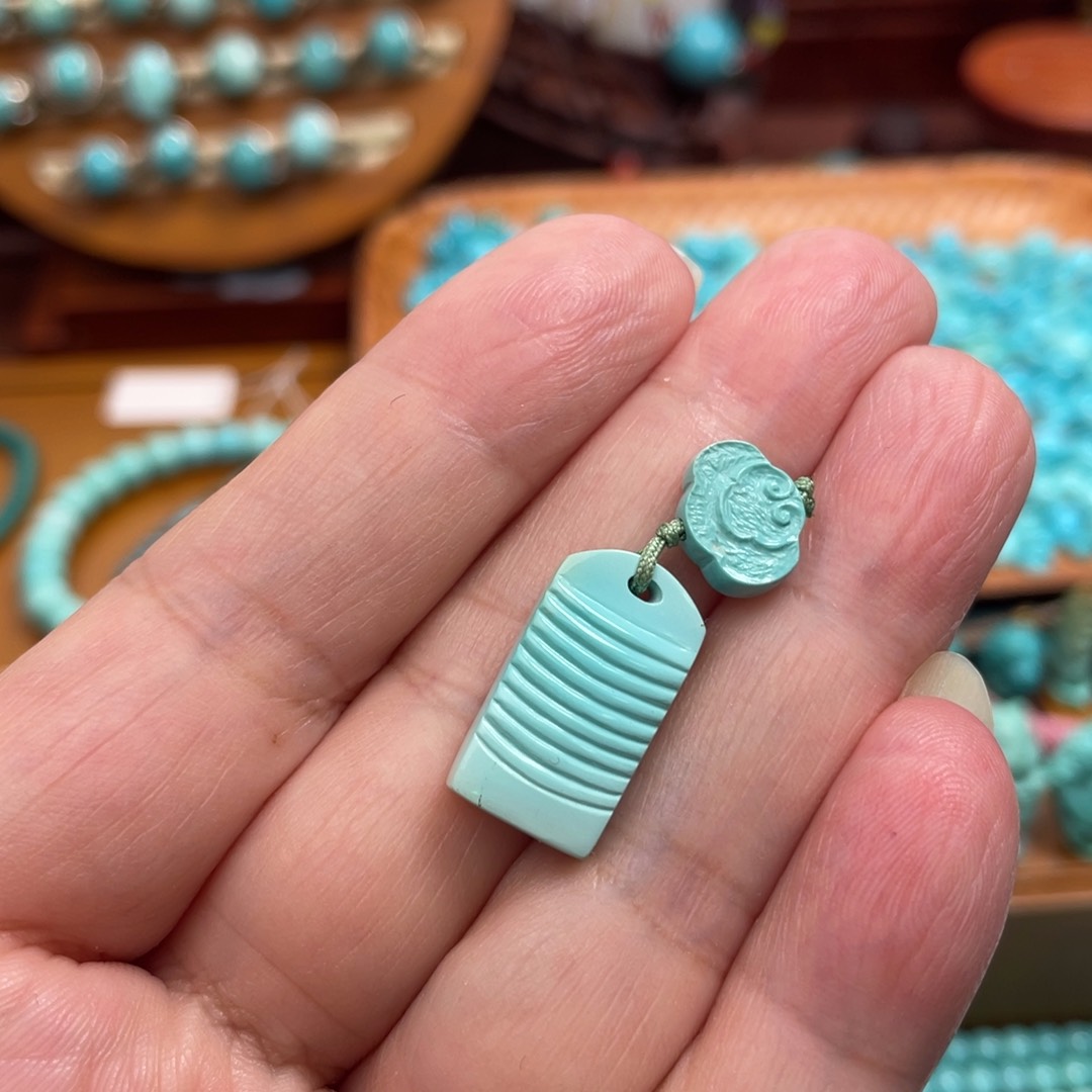 未镶嵌绿松石珠宝奇石