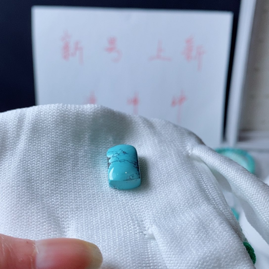 绿松石颈饰未镶嵌