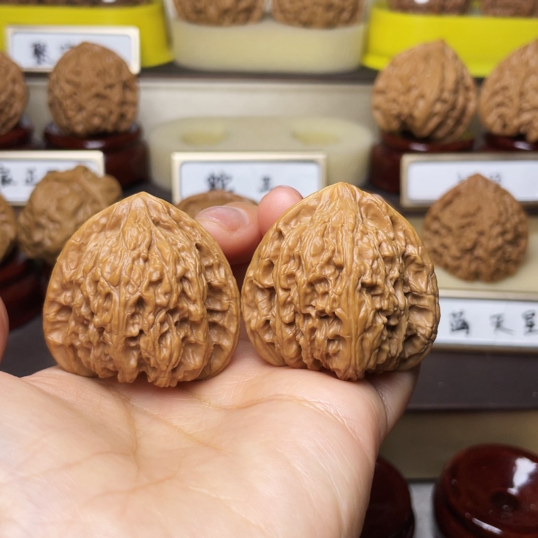 把件文玩核桃密纹39左右