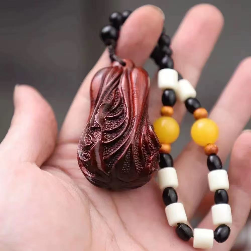 手把件木雕工艺品白菜