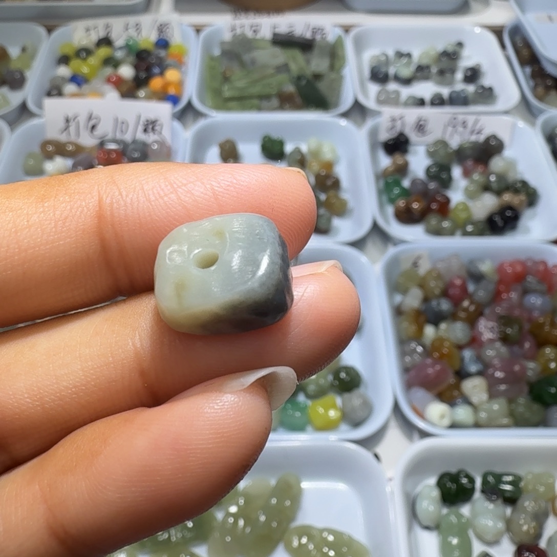 和田玉未镶嵌珠宝奇石